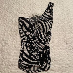 One Shoulder Cut Out Top